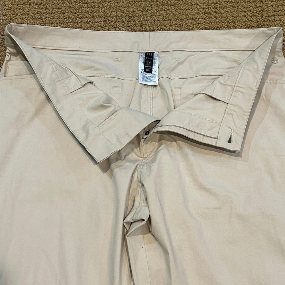 Adidas Men's Go-To- Five-Pocket Tapered Fit Golf Pants size 38 W/ 32 L Cream